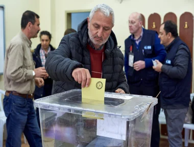 Autocratization vs. democratization: The new framework for understanding political competition in Turkey in view of the elections and beyond – Evangelos Areteos