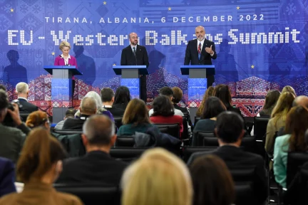 “The conditions are in place for Greek-Albanian relations to move up to the next level” – Ioannis Paparizos