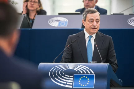 Populist convulsions cause paralysis again – Manos Matsaganis