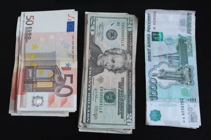 The currency war – Antonis Trifyllis