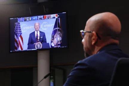 “The US is fully synchronized with the EU in dealing with the crisis” – by George Pagoulatos