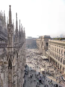 The rift in the West now also in Milan – Manos Matsaganis