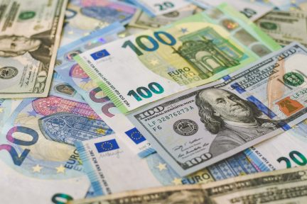 Στην εποχή του πληθωρισμού – Αντώνης Τριφύλλης