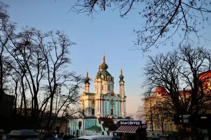 The Ukrainian issue in a world less secure – George Tzogopoulos