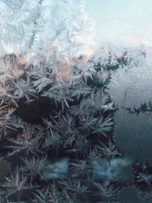 Polar chill, political cal – Katerina Sokou
