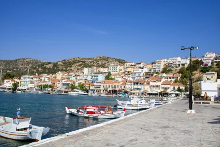 Turkish tourists flock to the Greek islands on express visas