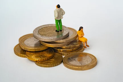 The Greek economy and its challenges – Manos Matsaganis