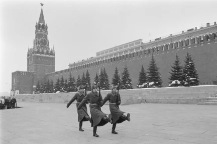 Is the collapse of the USSR an incomplete case? – Panayiotis Ioakimidis