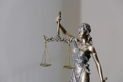 Inert Justice, amateur judges – Dimitri A. Sotiropoulos