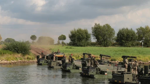 Costas Simitis and the Armed Forces