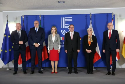 European defense in a political vacuum?