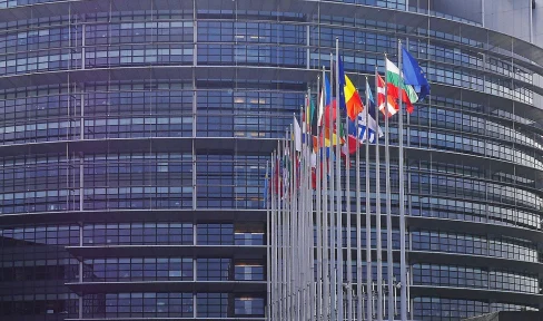 Washington looks to China, Europe looks inward