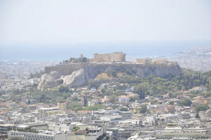 Panayotis Tsakonas on the Mitsotakis–Erdoğan meeting and President Trump’s invitation to Greece to participate in the “Peace Council”