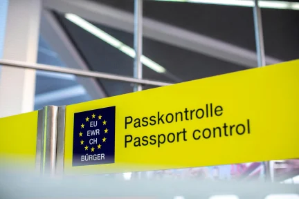 How Greeks View the Issue of Migration Abroad