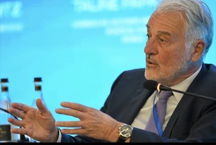 Loukas Tsoukalis at the Yerevan Dialogue 2026